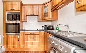 Flat 4, 2 Victoria Street
